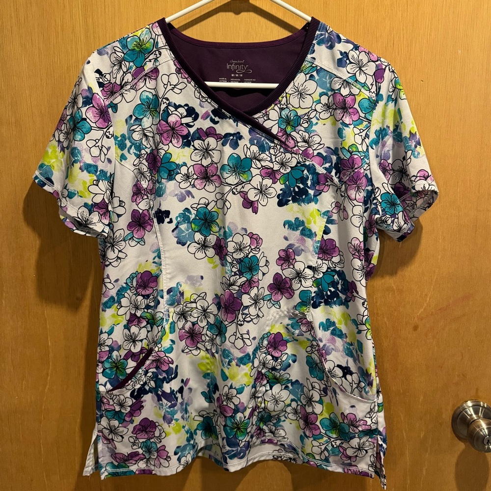 Medium Cherokee Scrub Top